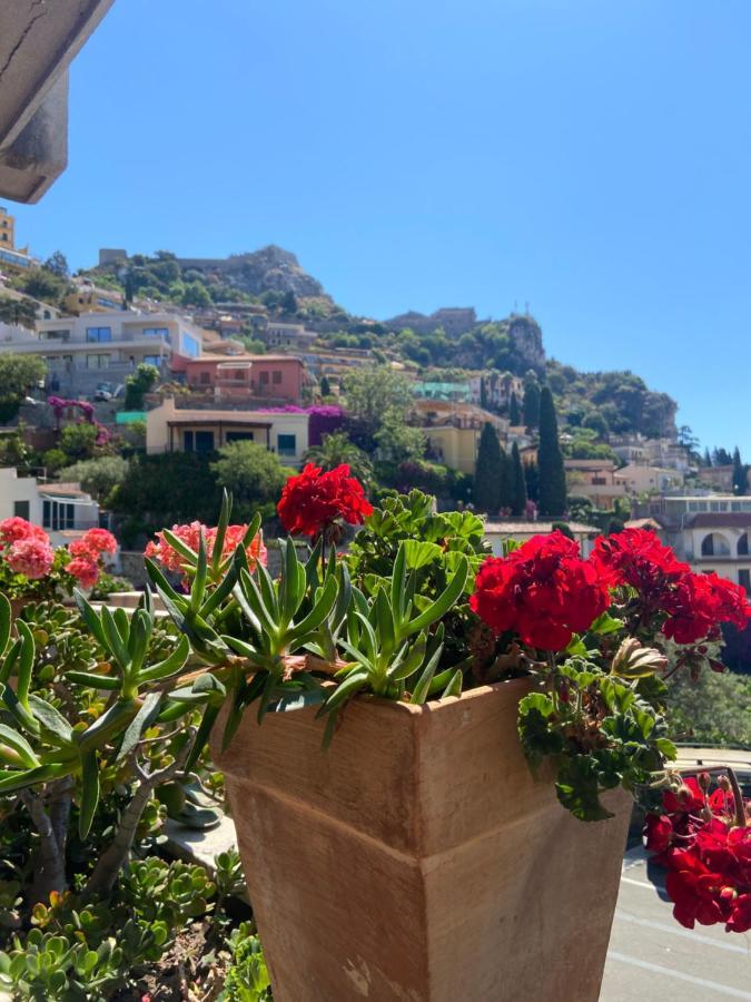 Villa Centaurea Apartment With Private Parking Taormina Buitenkant foto