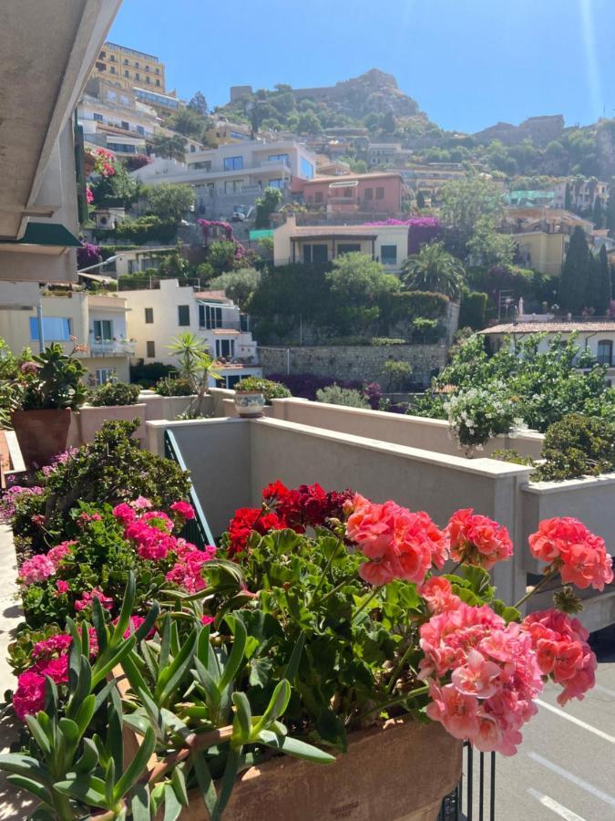 Villa Centaurea Apartment With Private Parking Taormina Buitenkant foto