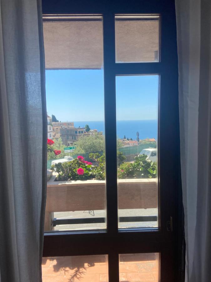 Villa Centaurea Apartment With Private Parking Taormina Buitenkant foto