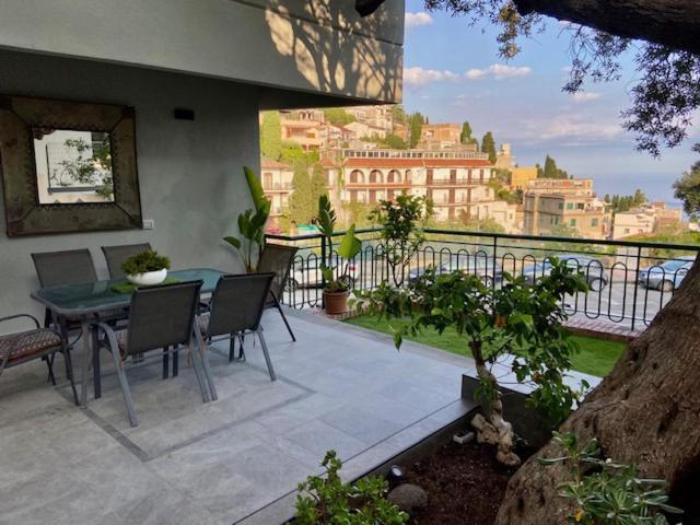 Villa Centaurea Apartment With Private Parking Taormina Buitenkant foto